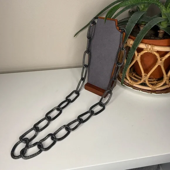 Lisa Freede Black Mesh Link Chain Necklace Oversized Gunmetal Statement Jewelry - Picture 4 of 7
